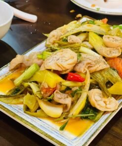 Khấu đuôi xào dưa chua